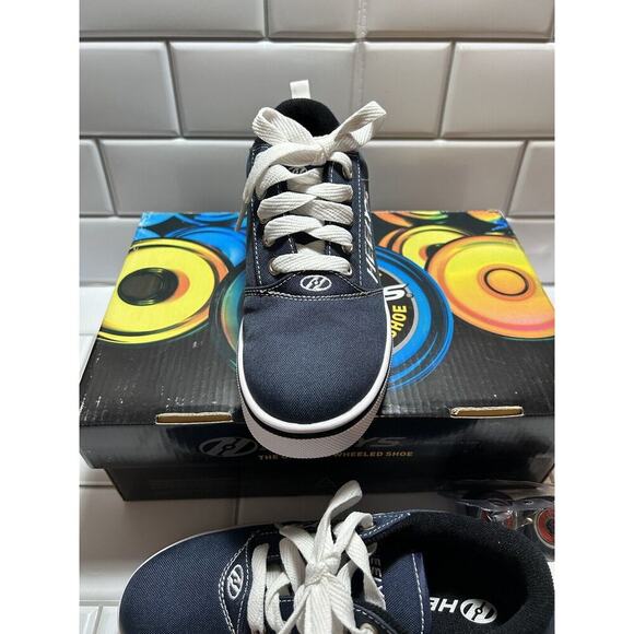 Heelys Kids Pro 20 Wheeled Shoe Navy Canvas Lace Closure Size 3 - Picture 8 of 10